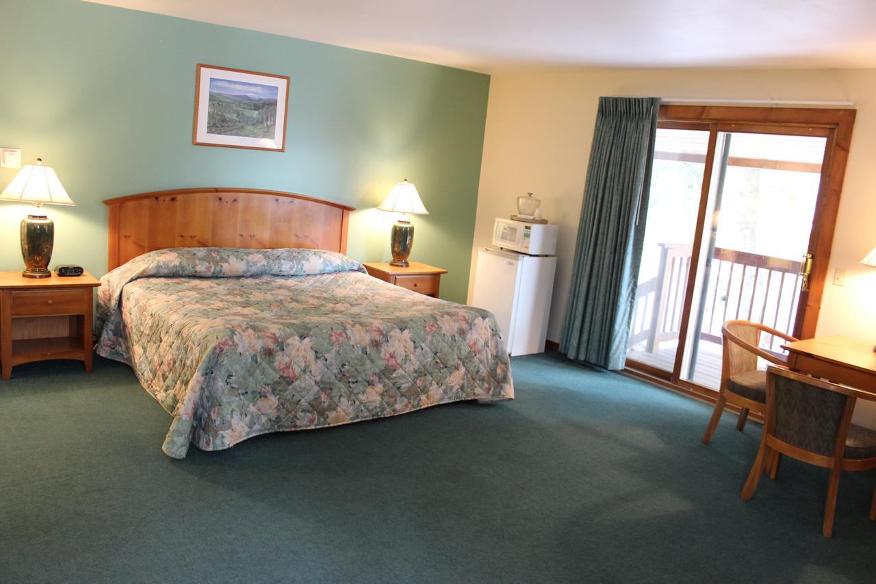 Nootka Lodge Woodsville Exterior foto